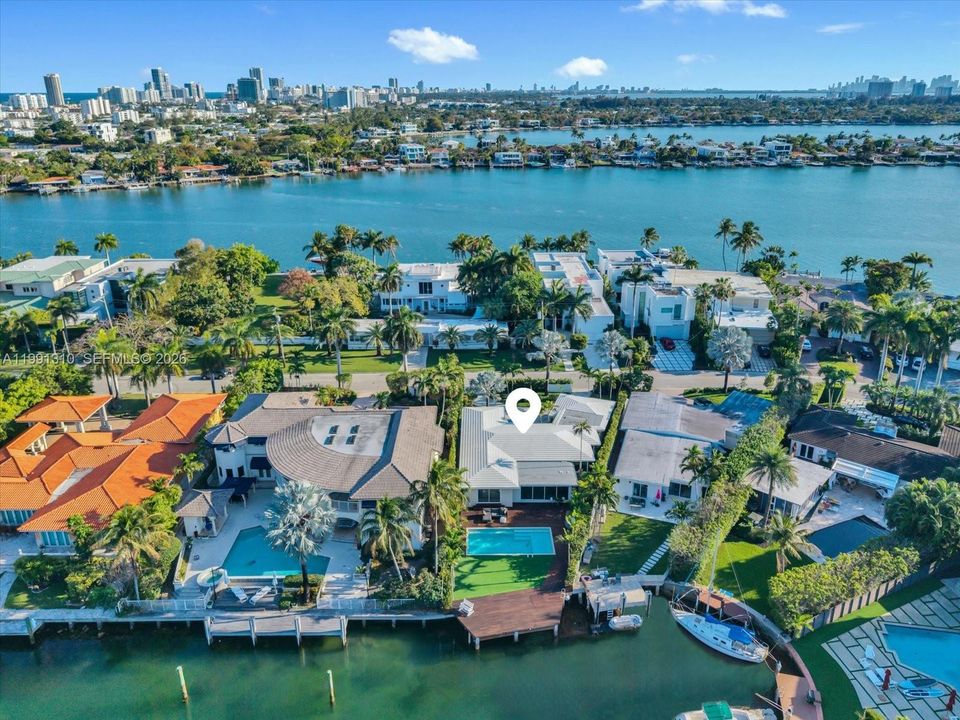 En Venta: $7,950,000 (3 camas, 3 baños, 2492 Pies cuadrados)