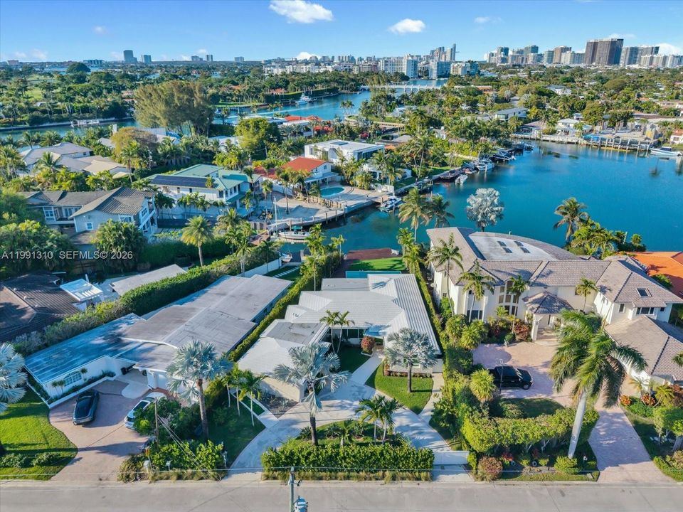 En Venta: $7,950,000 (3 camas, 3 baños, 2492 Pies cuadrados)