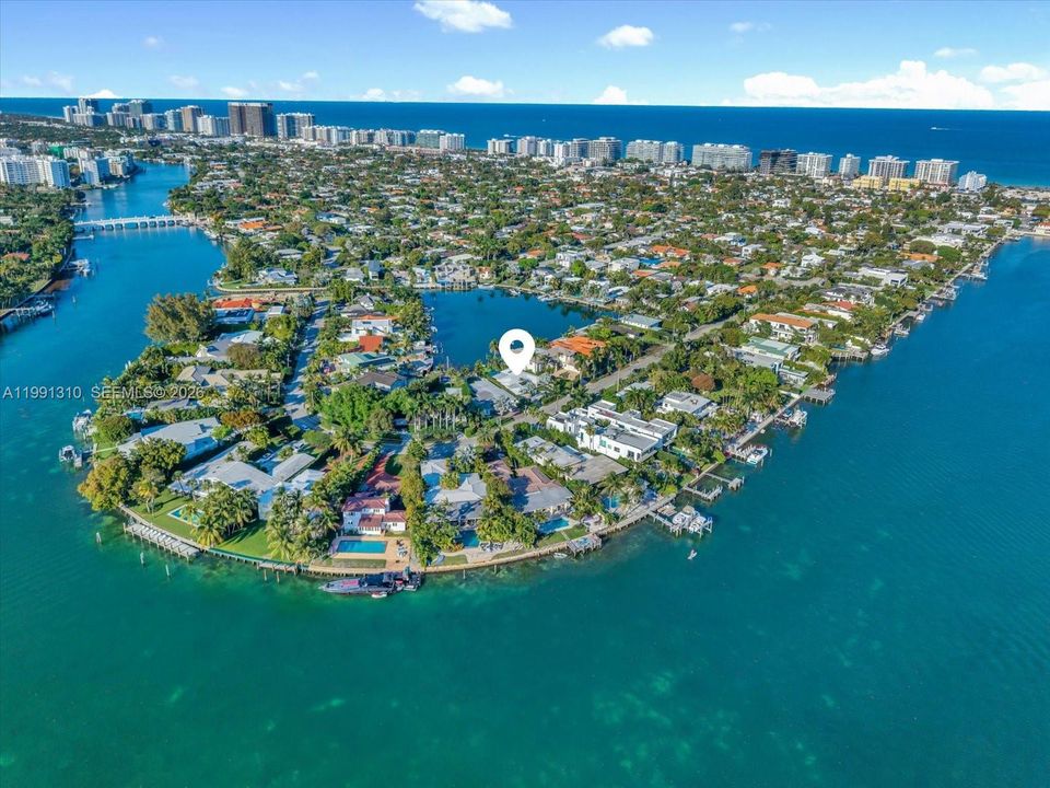 En Venta: $7,950,000 (3 camas, 3 baños, 2492 Pies cuadrados)