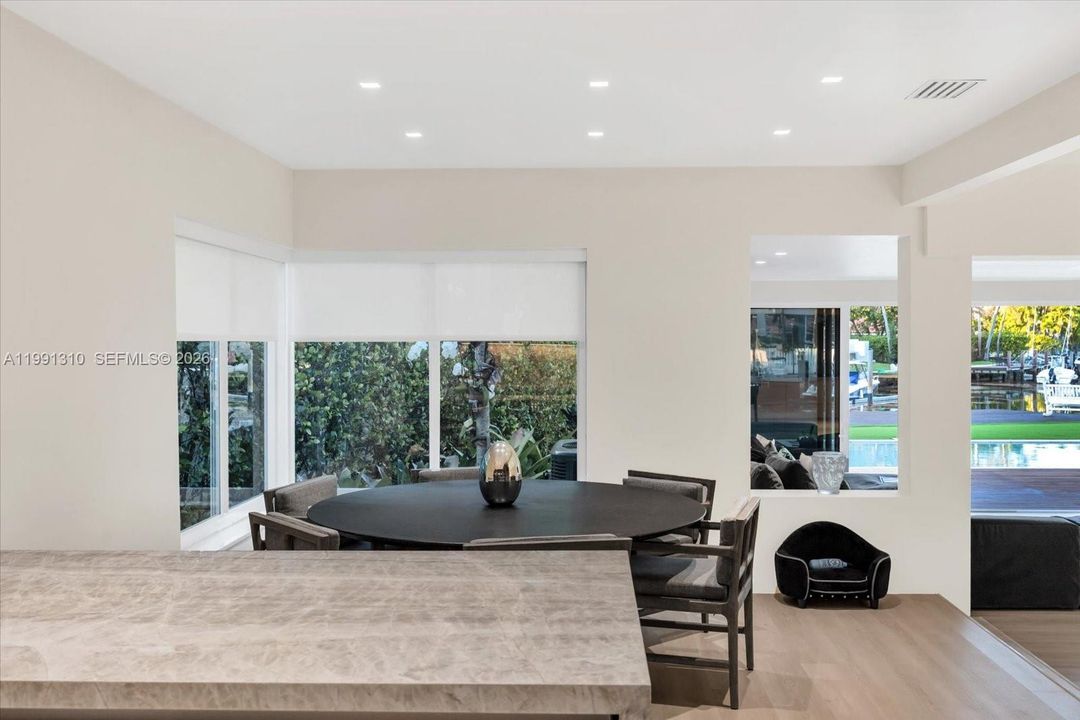 En Venta: $7,950,000 (3 camas, 3 baños, 2492 Pies cuadrados)