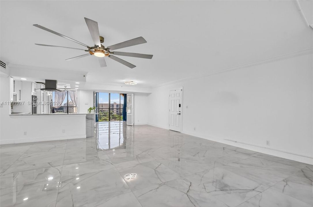 For Rent: $5,200 (3 beds, 2 baths, 1870 Square Feet)