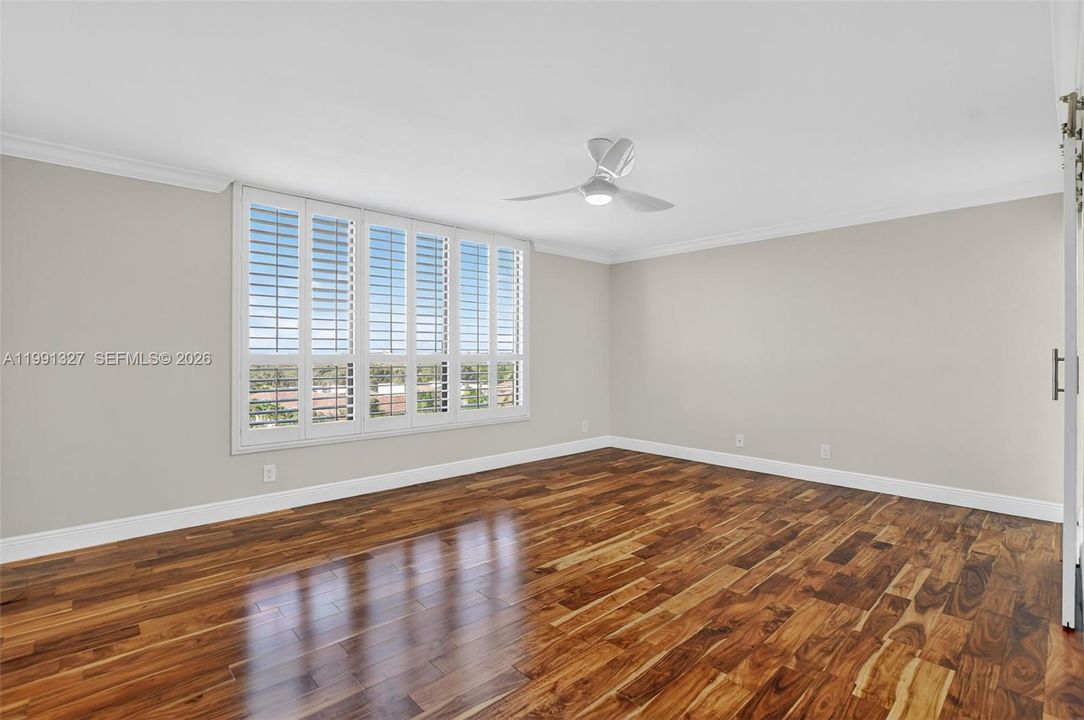 For Rent: $5,200 (3 beds, 2 baths, 1870 Square Feet)