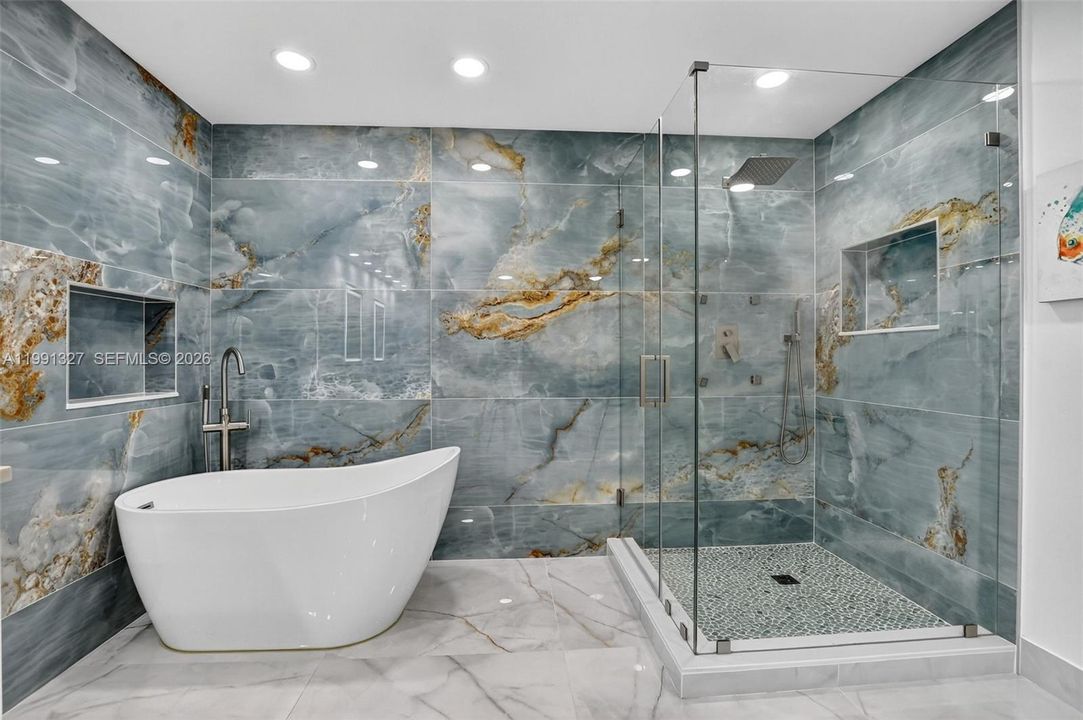 For Rent: $5,200 (3 beds, 2 baths, 1870 Square Feet)