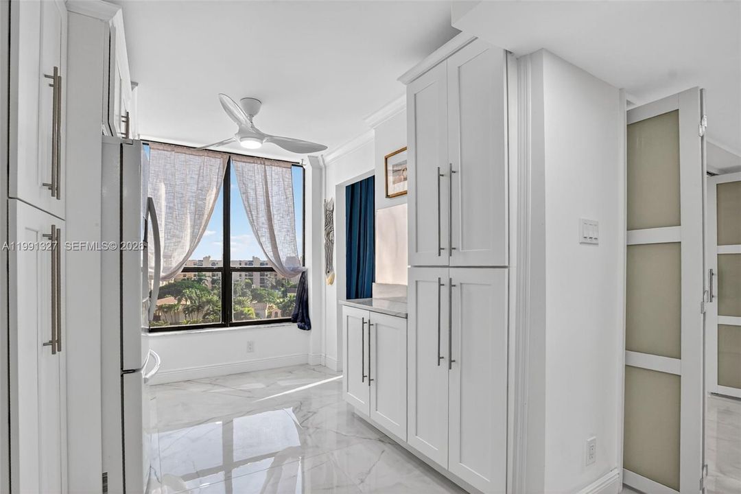 For Rent: $5,200 (3 beds, 2 baths, 1870 Square Feet)