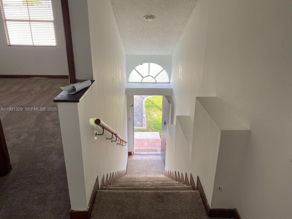 En Venta: $374,000 (2 camas, 2 baños, 1128 Pies cuadrados)