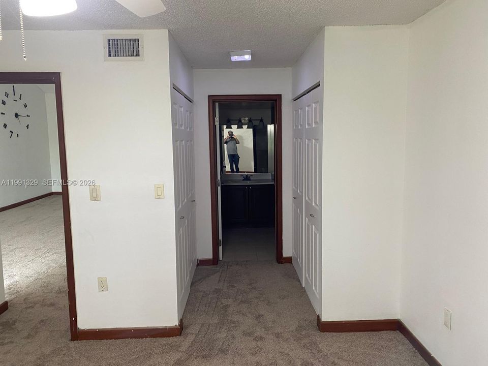 En Venta: $374,000 (2 camas, 2 baños, 1128 Pies cuadrados)