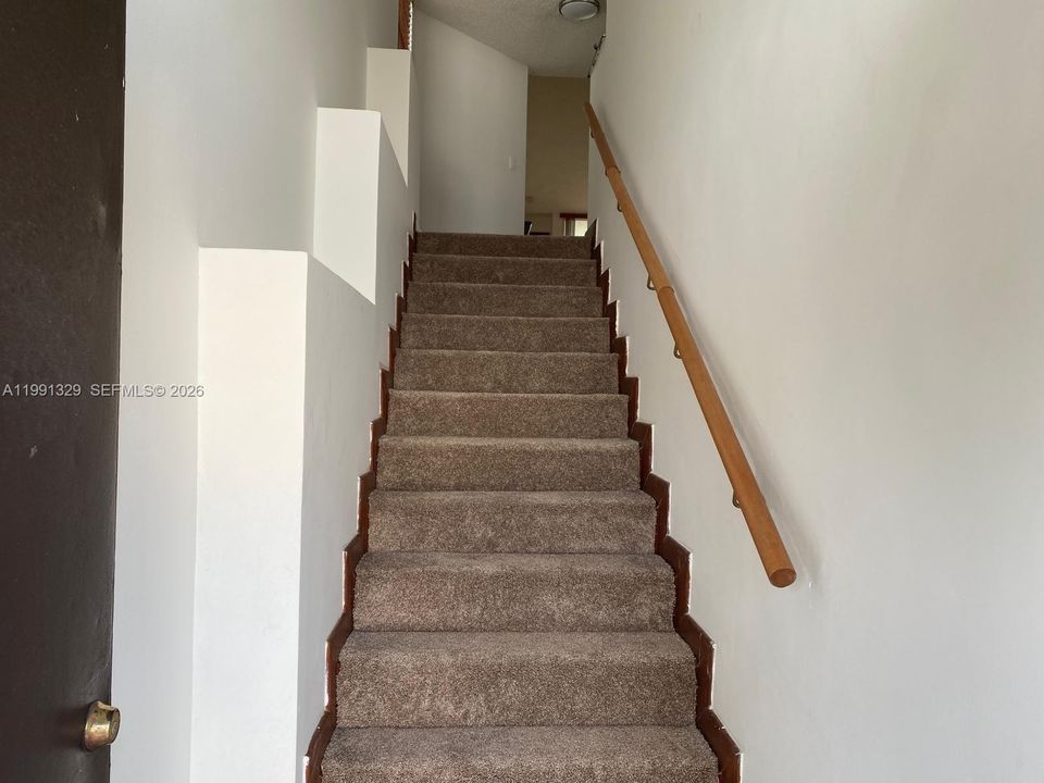 En Venta: $374,000 (2 camas, 2 baños, 1128 Pies cuadrados)