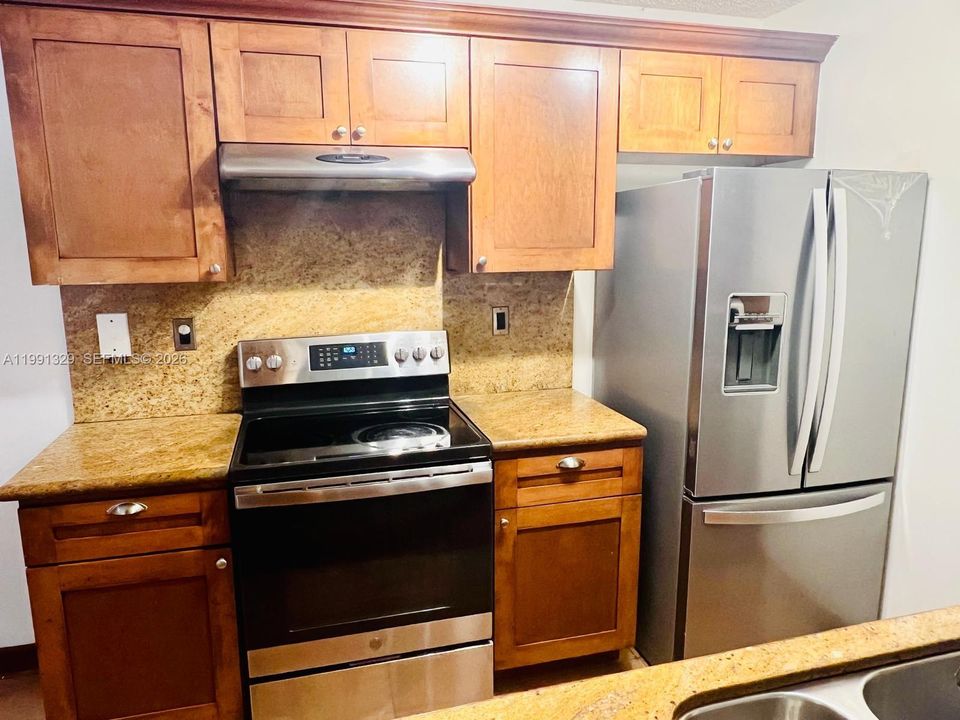 En Venta: $374,000 (2 camas, 2 baños, 1128 Pies cuadrados)