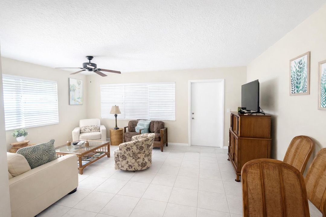 1st Floor Corner