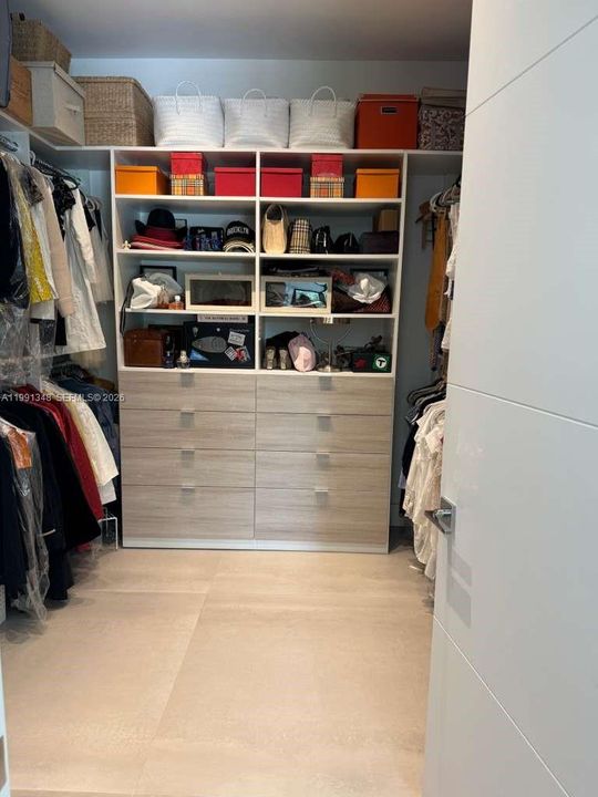 En Venta: $3,295,000 (5 camas, 5 baños, 3873 Pies cuadrados)