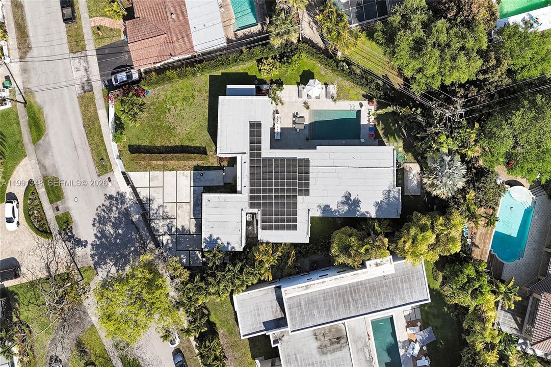 En Venta: $3,295,000 (5 camas, 5 baños, 3873 Pies cuadrados)