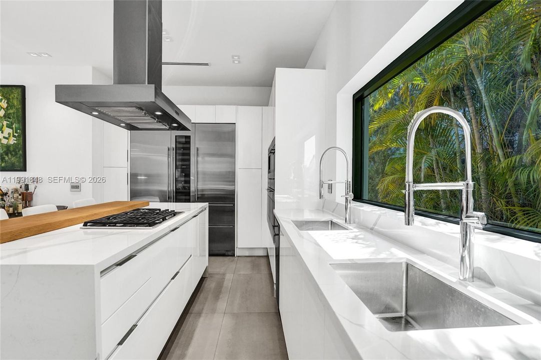 En Venta: $3,295,000 (5 camas, 5 baños, 3873 Pies cuadrados)