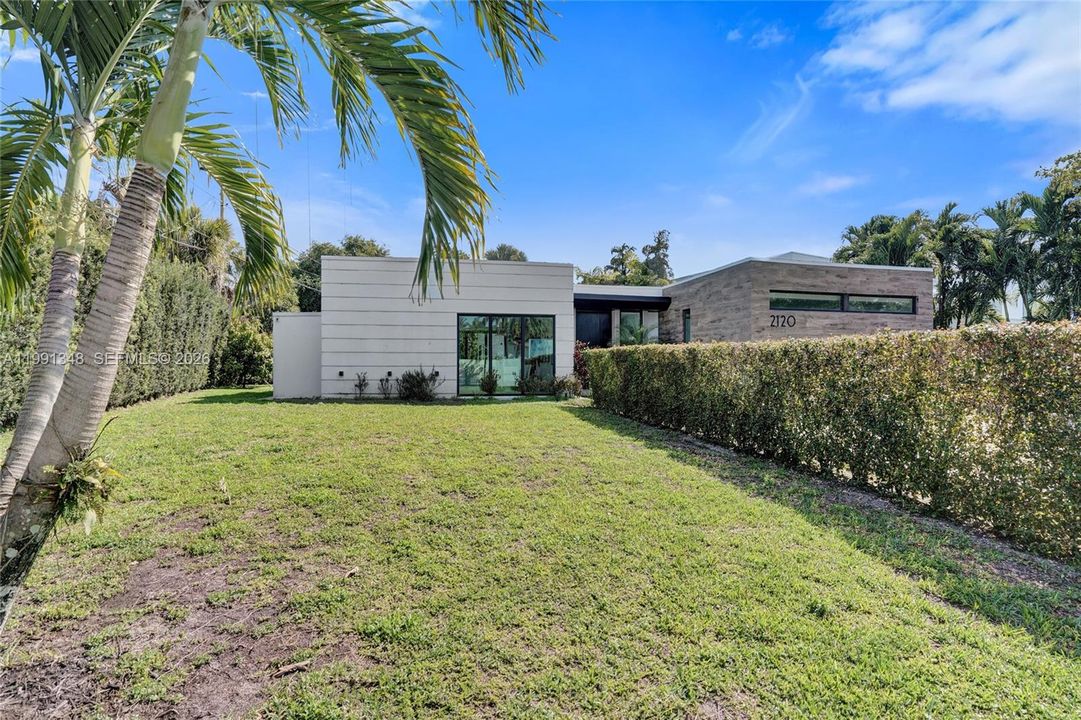 En Venta: $3,295,000 (5 camas, 5 baños, 3873 Pies cuadrados)