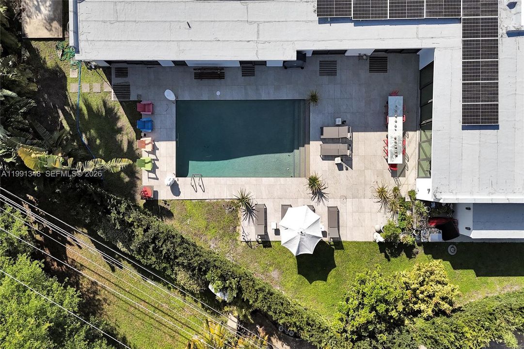 En Venta: $3,295,000 (5 camas, 5 baños, 3873 Pies cuadrados)
