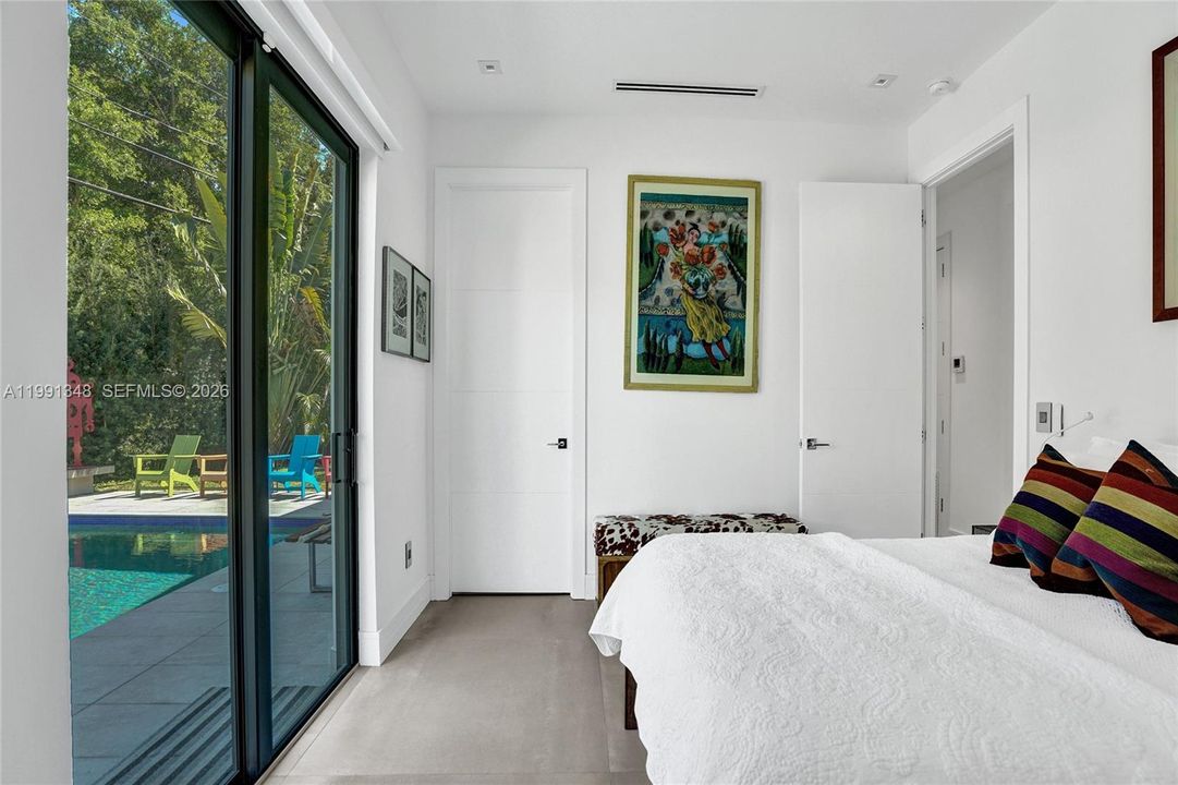 En Venta: $3,295,000 (5 camas, 5 baños, 3873 Pies cuadrados)