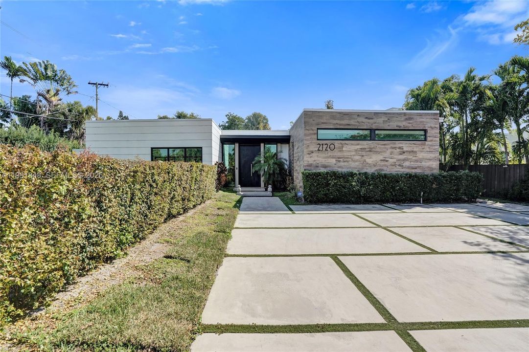 En Venta: $3,295,000 (5 camas, 5 baños, 3873 Pies cuadrados)