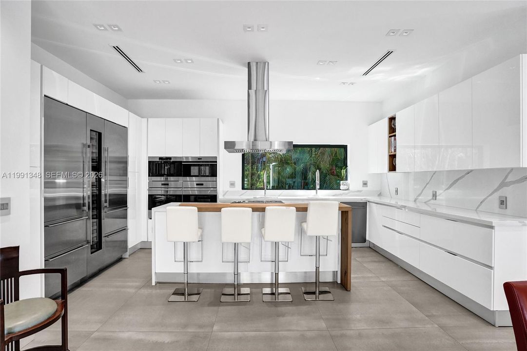 En Venta: $3,295,000 (5 camas, 5 baños, 3873 Pies cuadrados)