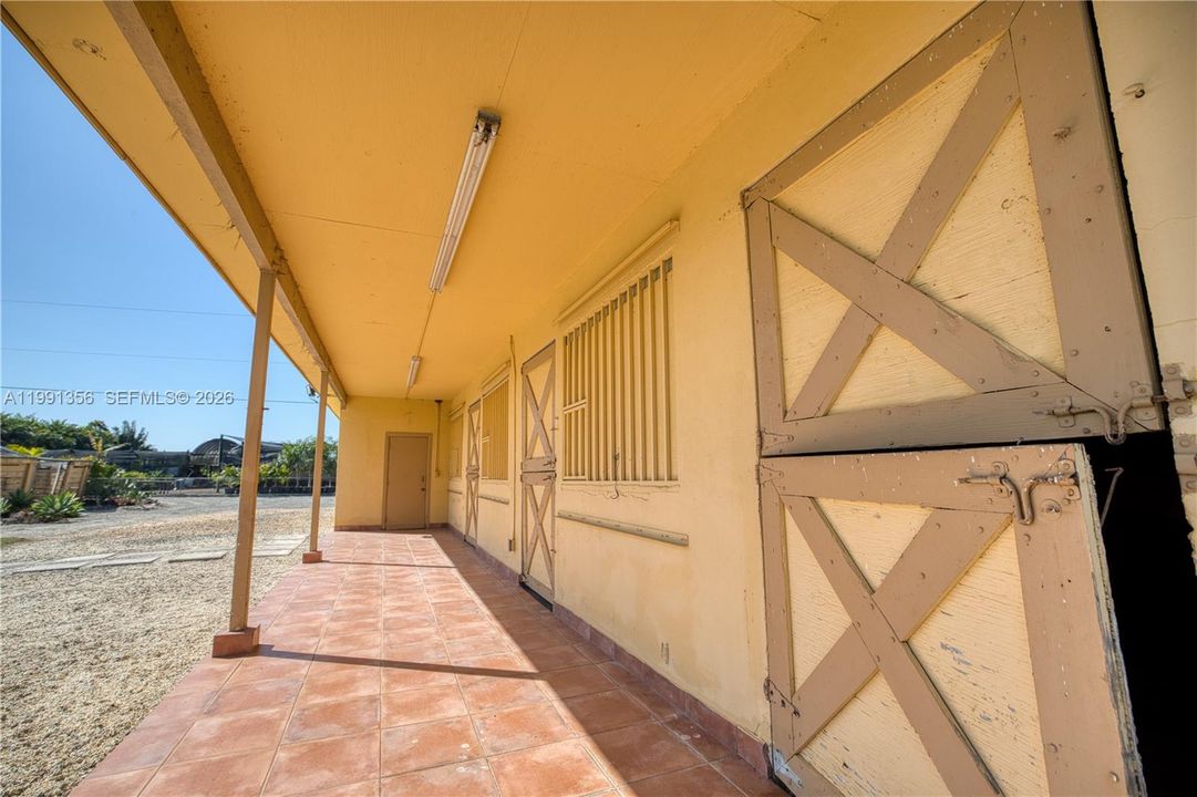 Vendido Recientemente: $790,000 (2 camas, 1 baños, 928 Pies cuadrados)