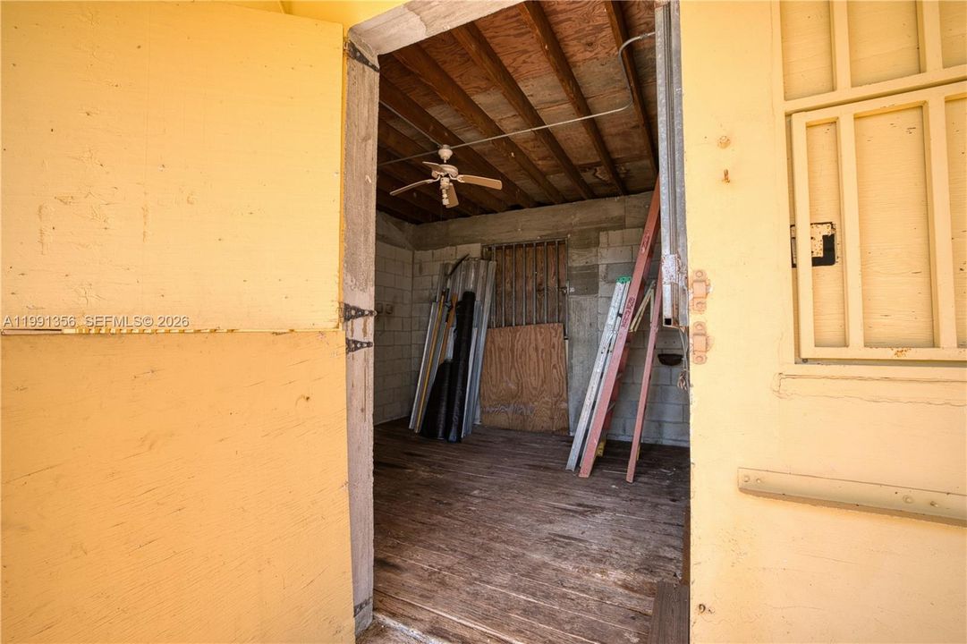 Vendido Recientemente: $790,000 (2 camas, 1 baños, 928 Pies cuadrados)