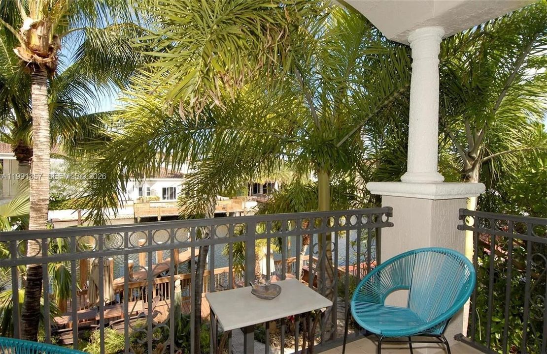 En Venta: $1,550,000 (3 camas, 2 baños, 2859 Pies cuadrados)
