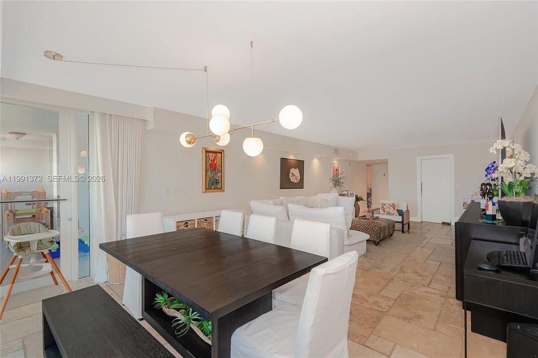 For Sale: $1,599,000 (2 beds, 2 baths, 1670 Square Feet)