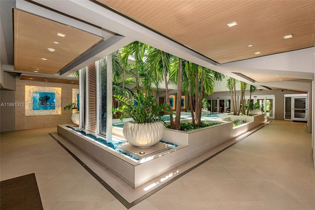 For Sale: $1,599,000 (2 beds, 2 baths, 1670 Square Feet)