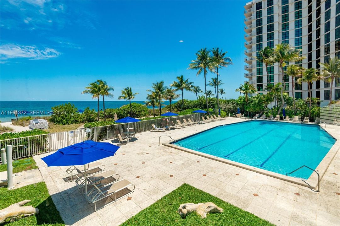 For Sale: $1,599,000 (2 beds, 2 baths, 1670 Square Feet)