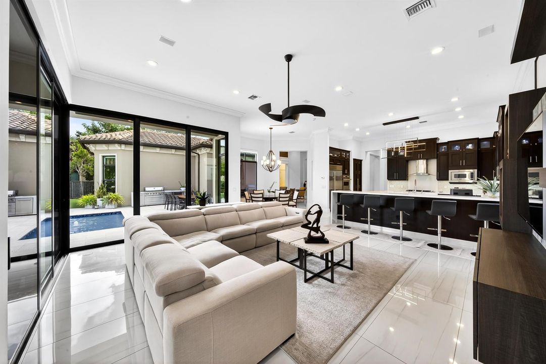 Living/Kitchen
