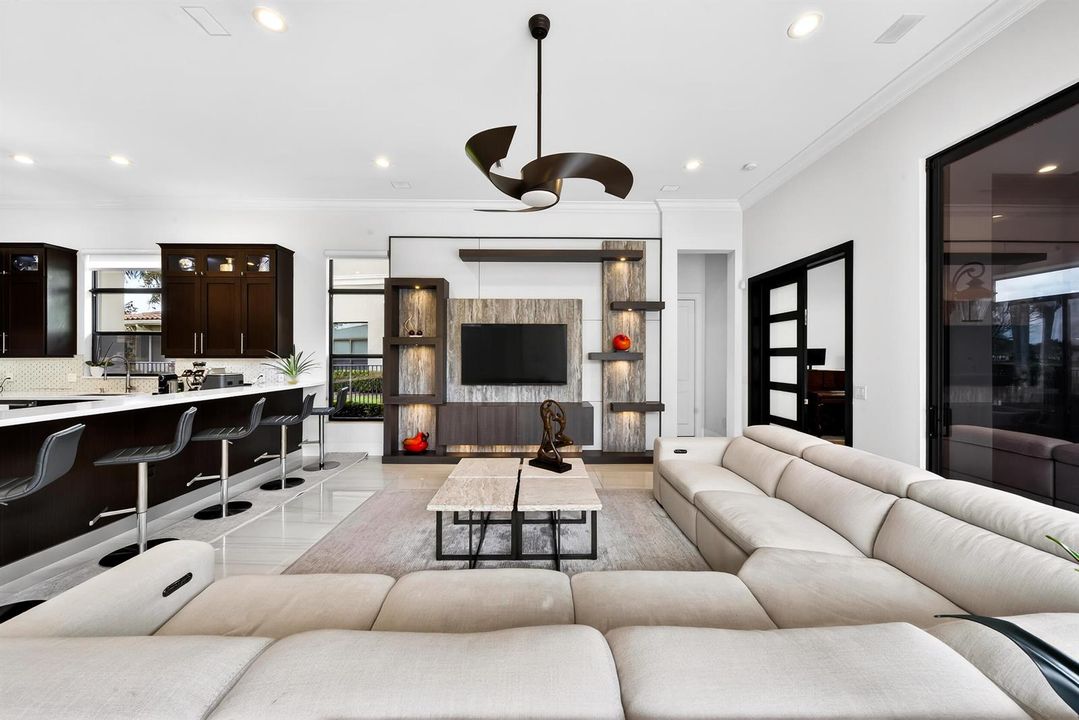 Living/Kitchen
