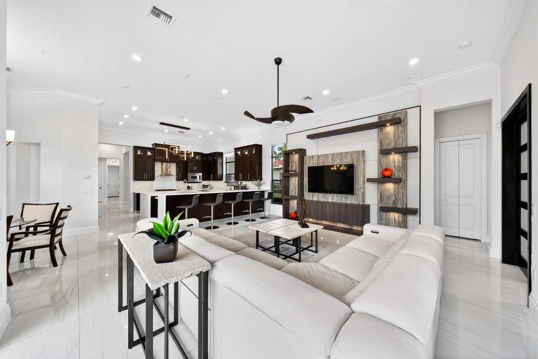 Living/Kitchen