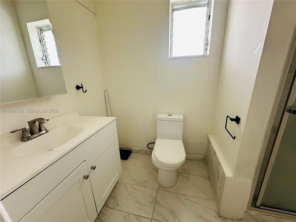 На продажу: $99,000 (1 спален, 1 ванн, 630 Квадратных фут)