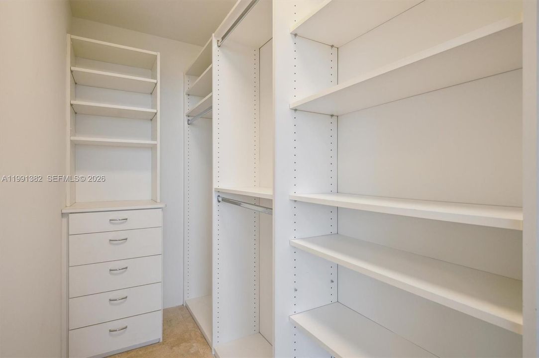 En Renta: $12,100 (2 camas, 2 baños, 2060 Pies cuadrados)