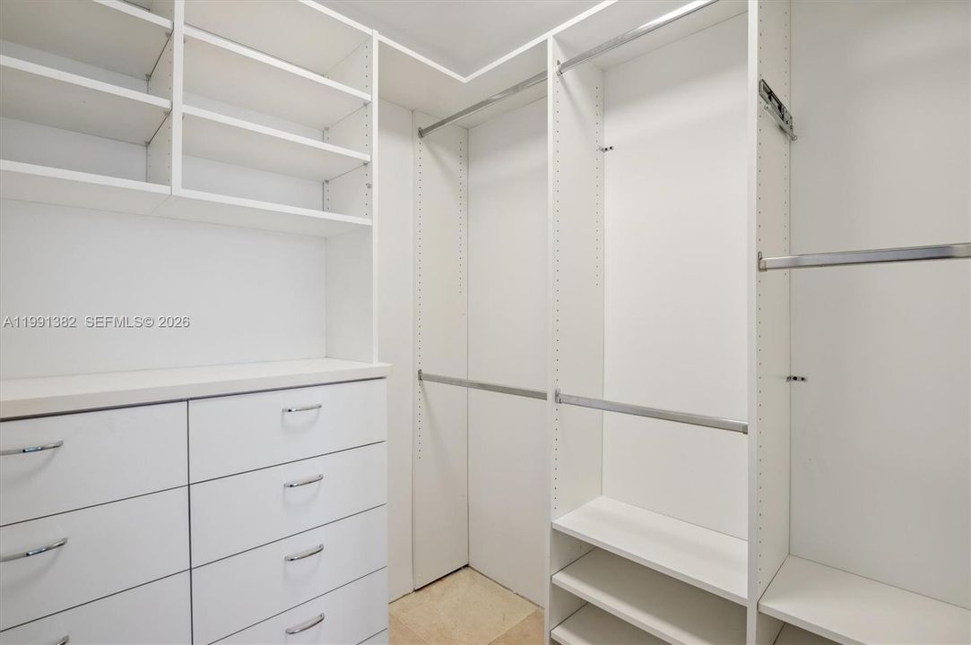 En Renta: $12,100 (2 camas, 2 baños, 2060 Pies cuadrados)