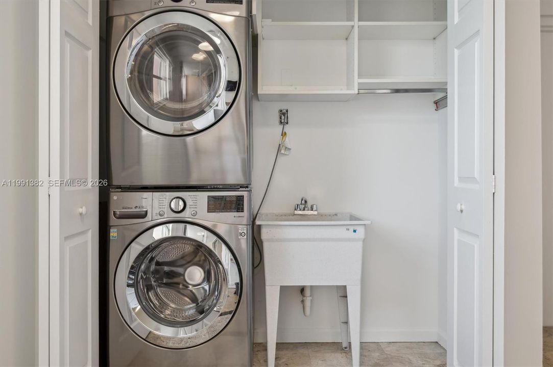 En Renta: $12,100 (2 camas, 2 baños, 2060 Pies cuadrados)