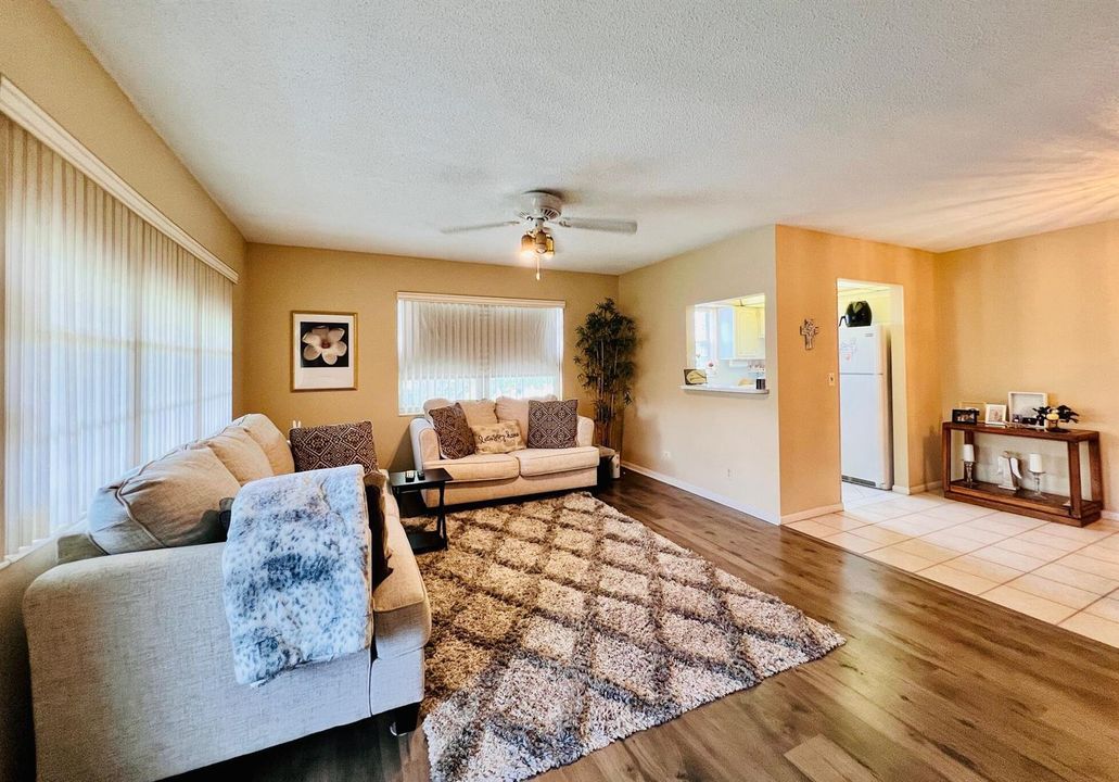 Living Area to DIning