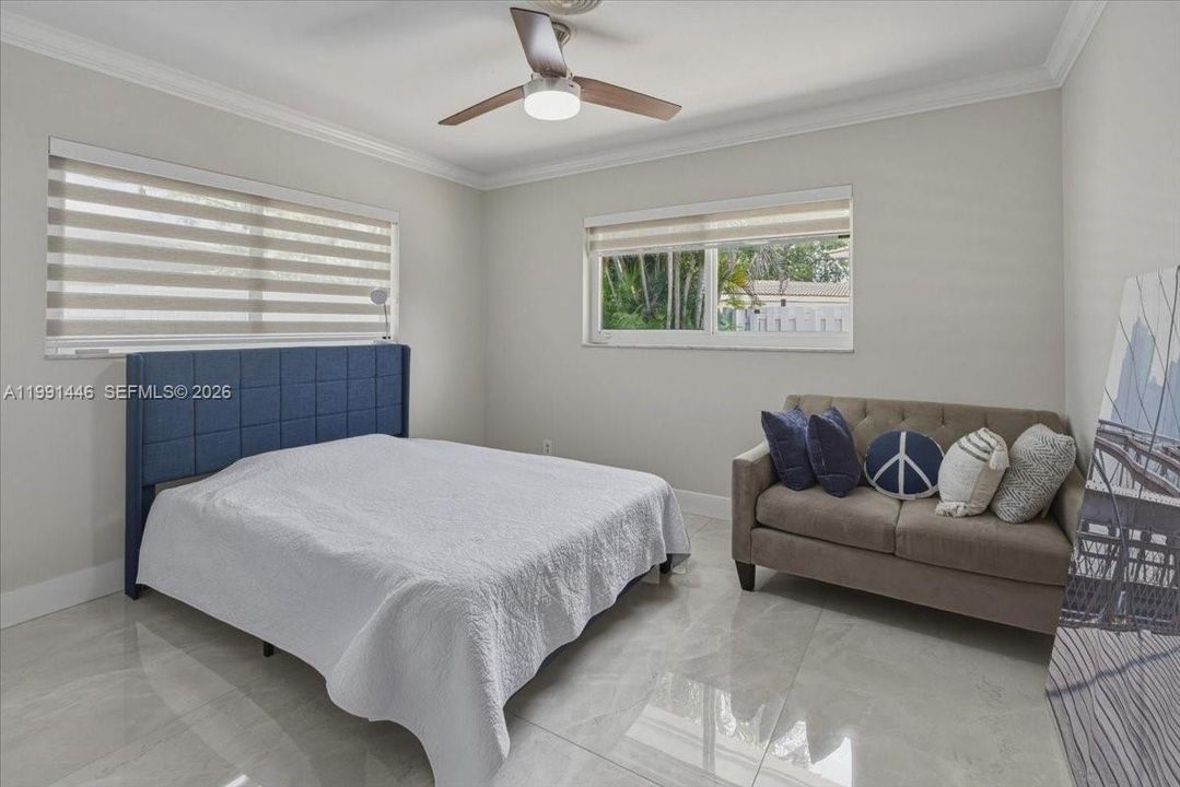 En Venta: $790,000 (3 camas, 2 baños, 2010 Pies cuadrados)