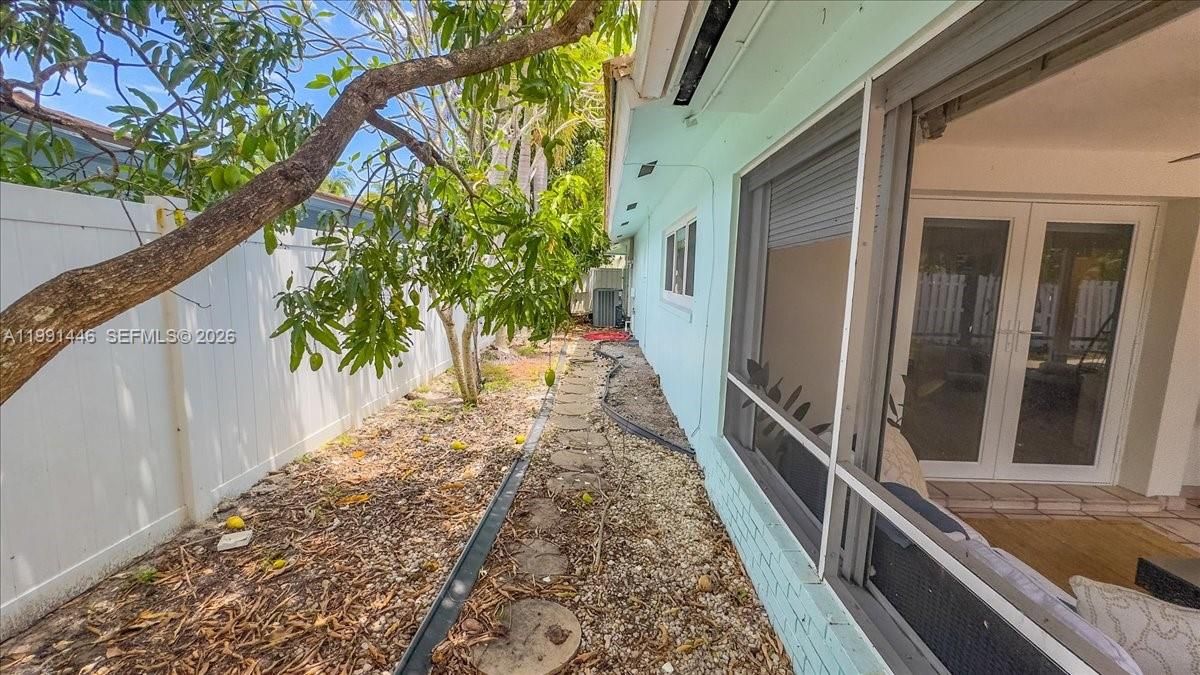 En Venta: $790,000 (3 camas, 2 baños, 2010 Pies cuadrados)