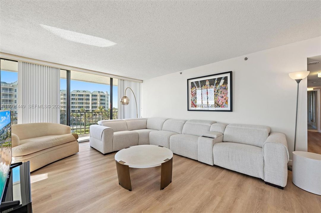 For Rent: $5,000 (3 beds, 2 baths, 1850 Square Feet)