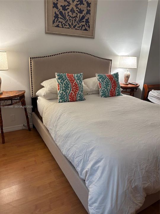 Active With Contract: $3,795 (1 beds, 2 baths, 1009 Square Feet)