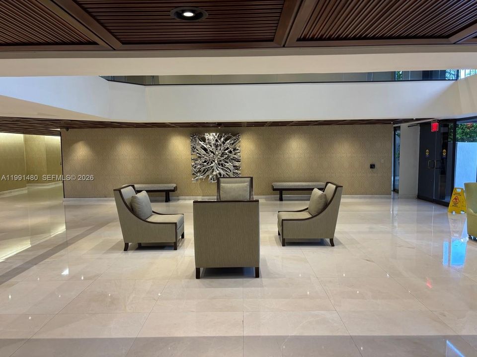 Active With Contract: $3,795 (1 beds, 2 baths, 1009 Square Feet)