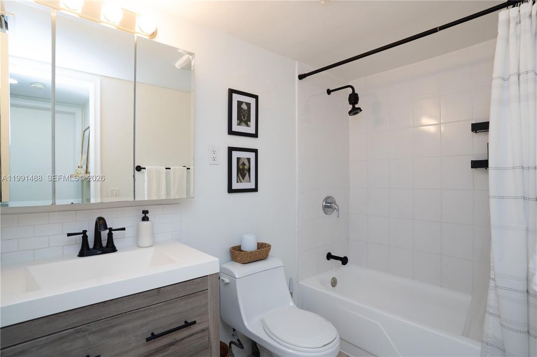 Activo con contrato: $265,000 (1 camas, 1 baños, 665 Pies cuadrados)