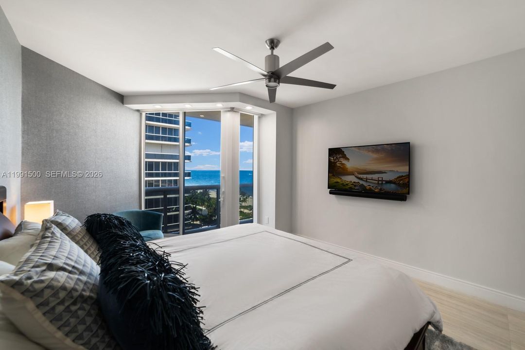 En Venta: $4,500,000 (3 camas, 3 baños, 2750 Pies cuadrados)