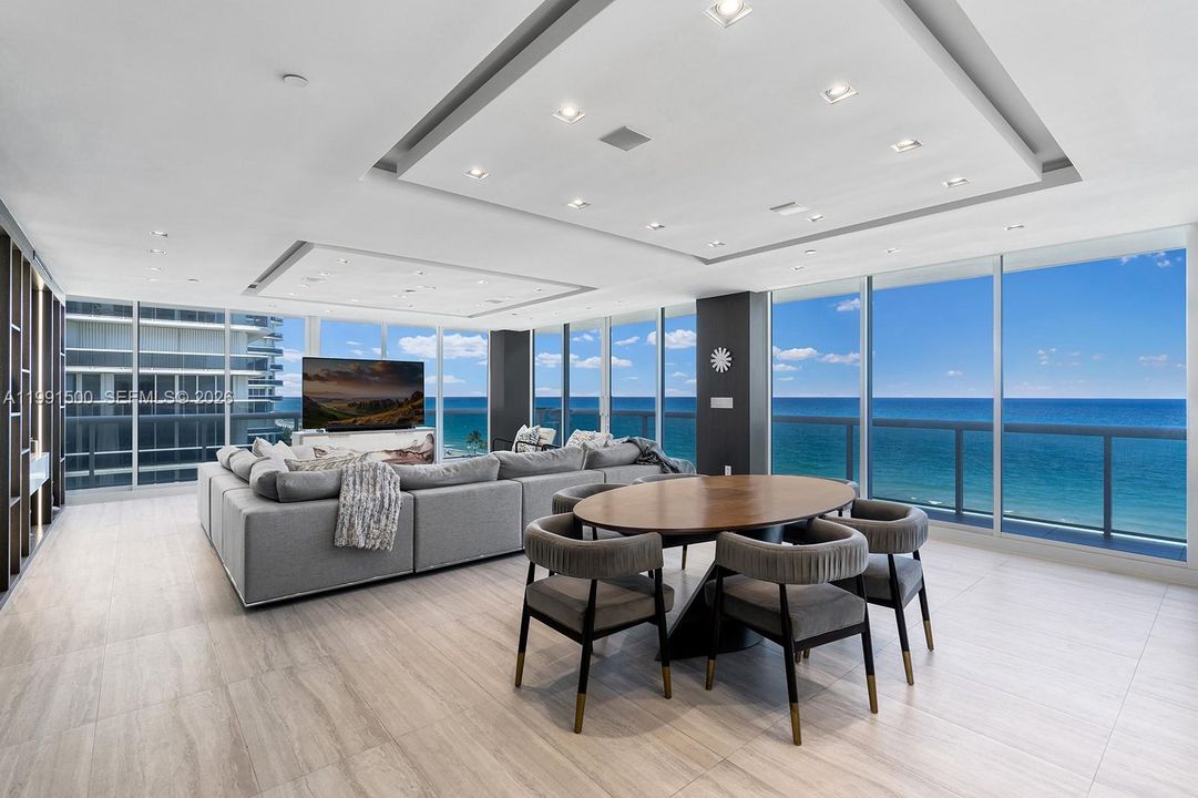 En Venta: $4,500,000 (3 camas, 3 baños, 2750 Pies cuadrados)