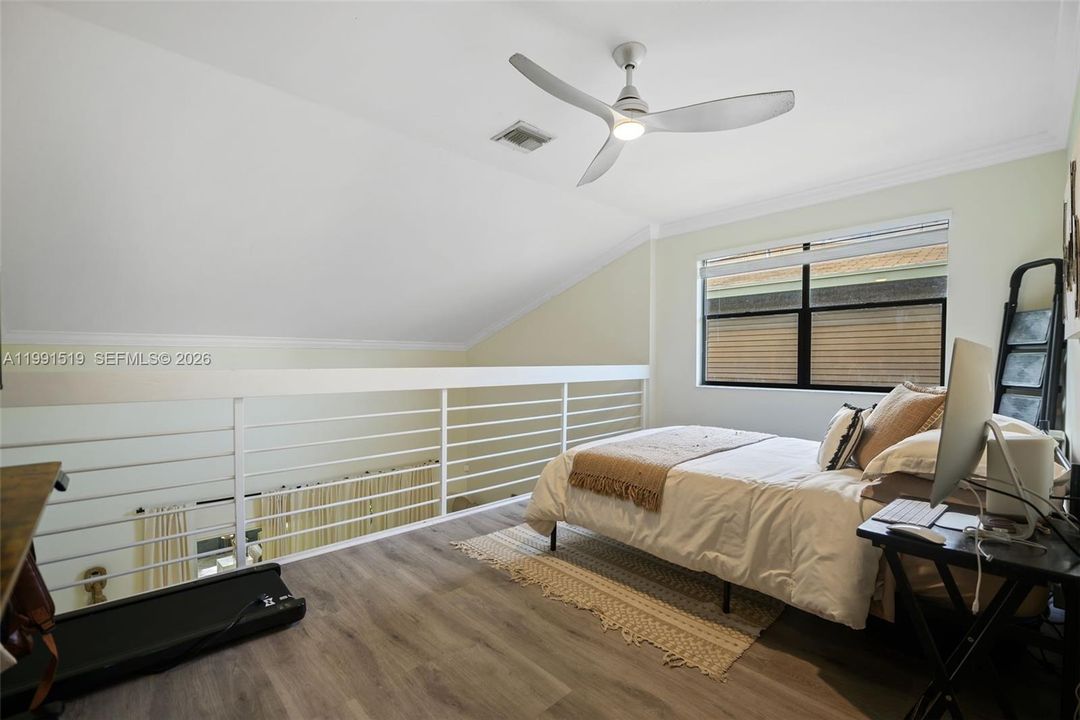 For Sale: $485,000 (3 beds, 2 baths, 1989 Square Feet)