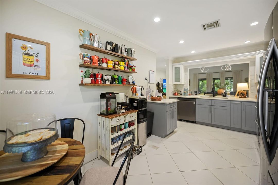 For Sale: $485,000 (3 beds, 2 baths, 1989 Square Feet)