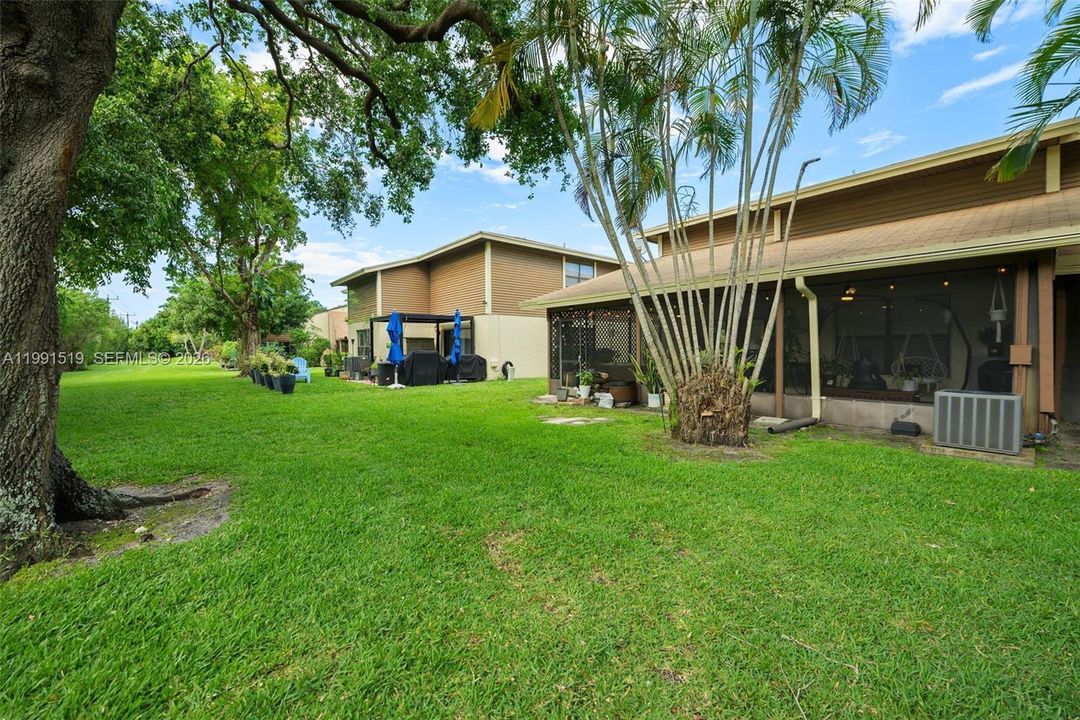 For Sale: $485,000 (3 beds, 2 baths, 1989 Square Feet)