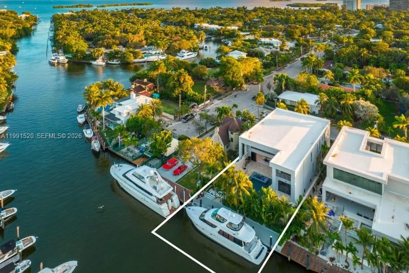 На продажу: $9,900,000 (6 спален, 6 ванн, 6902 Квадратных фут)