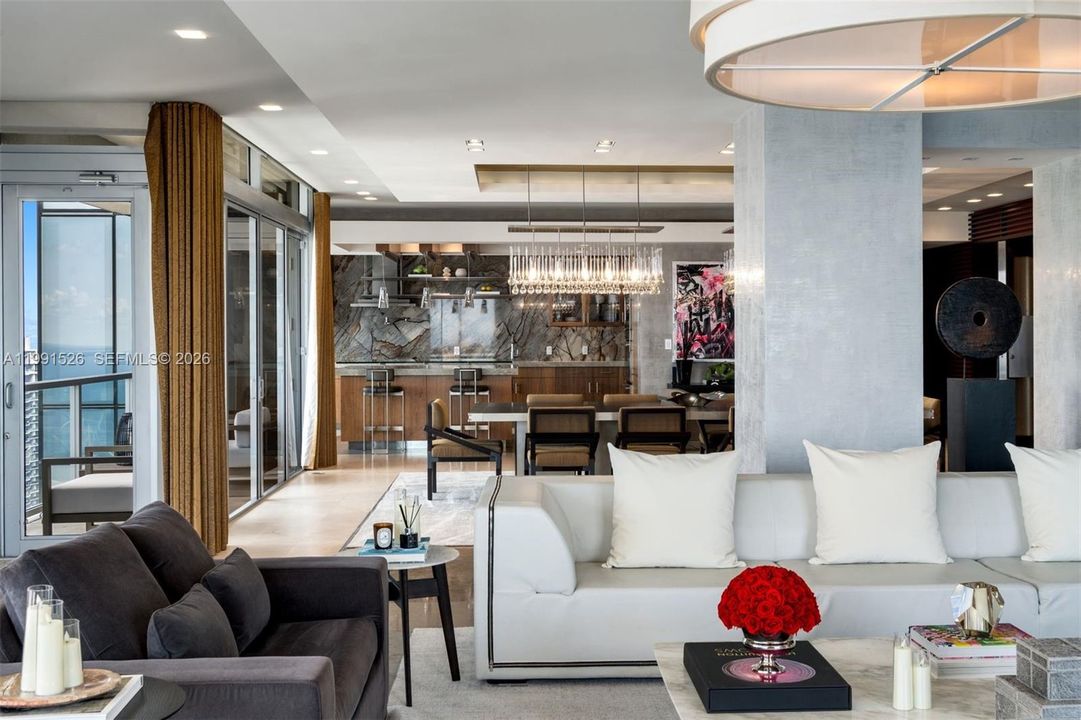 На продажу: $16,500,000 (4 спален, 4 ванн, 6671 Квадратных фут)