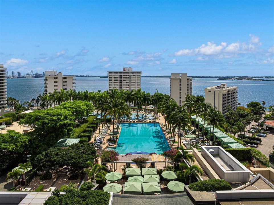 На продажу: $16,500,000 (4 спален, 4 ванн, 6671 Квадратных фут)