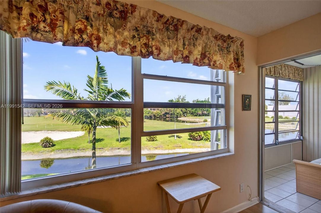 For Sale: $99,000 (1 beds, 1 baths, 700 Square Feet)